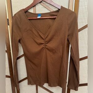 Old Navy women’s light brown ruched top